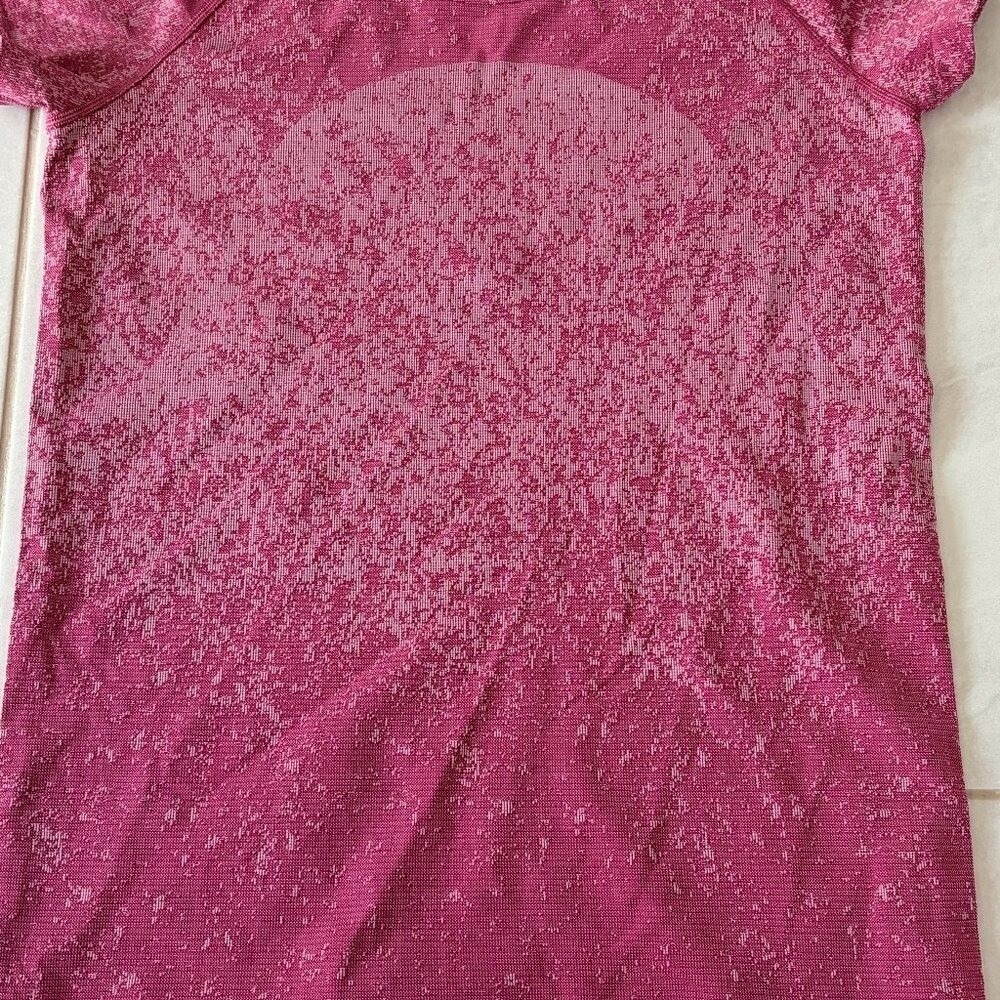 Lululemon Swiftly Tech Short Sleeve 2.0 Size 8 Pink Excellent - Picture 3 of 4
